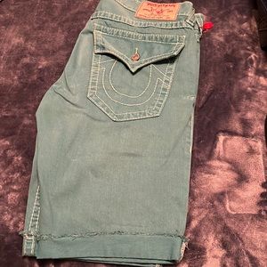 Men size 36 aqua green colored shorts